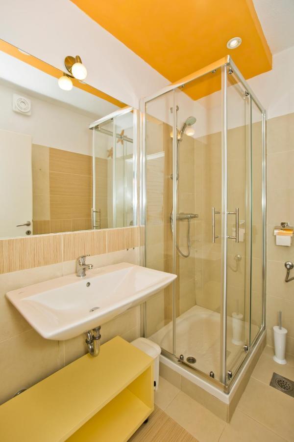 Rino Appartement Hvar Town Buitenkant foto